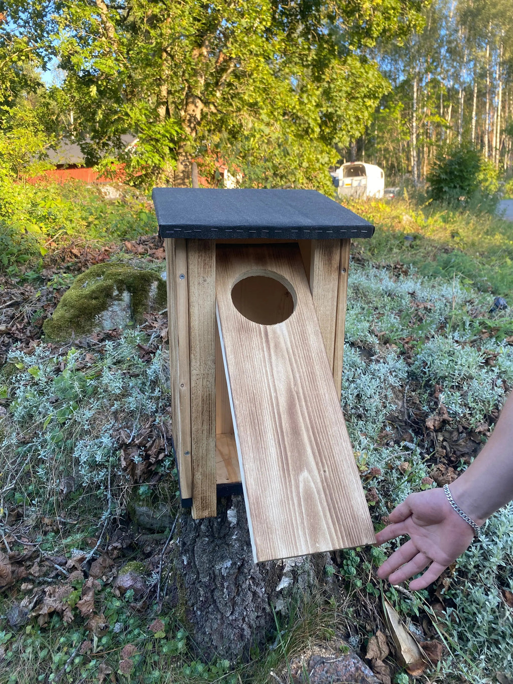 Bränd uggleholk demonstration av öppningsbarhet, bilden framtagen framifrån i solnedgång 